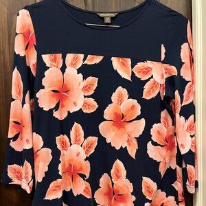TOMMY BAHAMA Pink and Navy Floral Top - L